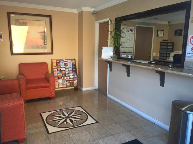 Express Inn & Suites Ontario Airport Luaran gambar